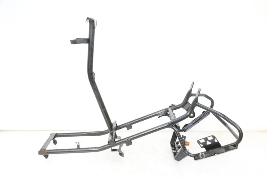 photo de FRONT FORK BRACE PIAGGIO MP3 125 (2006 - 2014) - Fixing points details