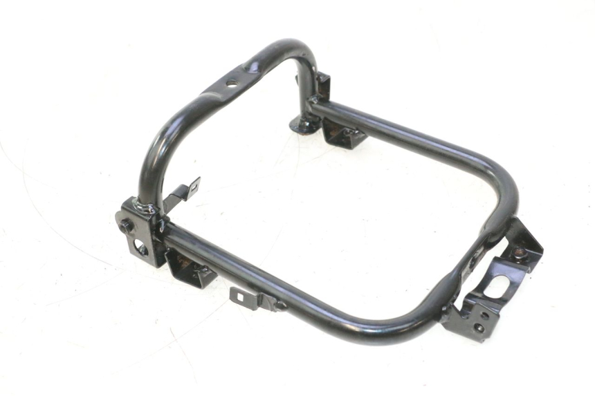 photo de FRONT FAIRING BRACKET KYMCO LIKE 4T 50 (2019 - 2025) - Zoom on usage condition