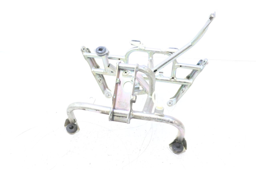 photo de FRONT FAIRING BRACKET HONDA PCX (JF28) 125 (2009 - 2011) - Zoom on usage condition