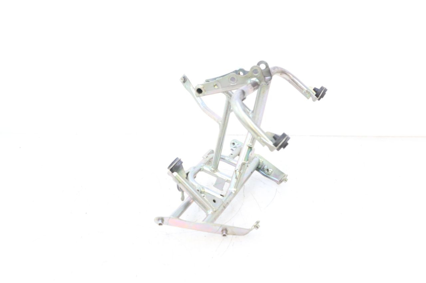 photo de FRONT FAIRING BRACKET HONDA PCX (JF28) 125 (2009 - 2011) - Alternative perspective