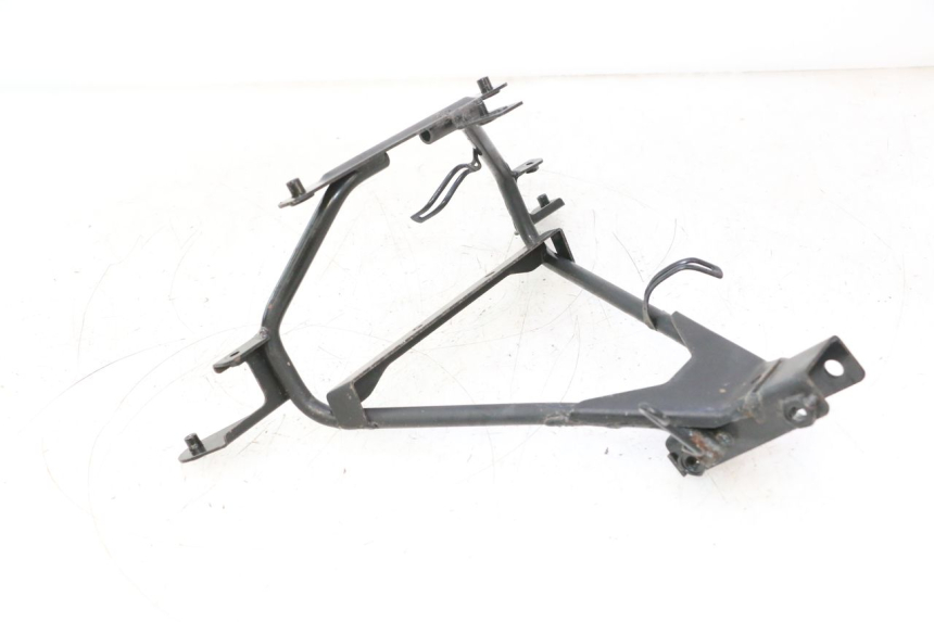 photo de FRONT FAIRING BRACKET DAELIM S2 125 (2006 - 2007) - Technical close-up