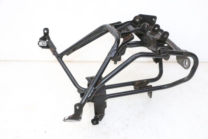 photo de FRONT FAIRING BRACKET PEUGEOT SATELIS 125 (2006 - 2009) - Alternative perspective