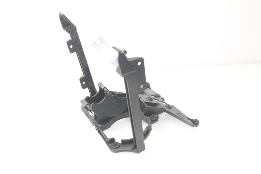 photo de FRONT FAIRING BRACKET YAMAHA TDM ABS 900 (2002 - 2014) - Alternative perspective