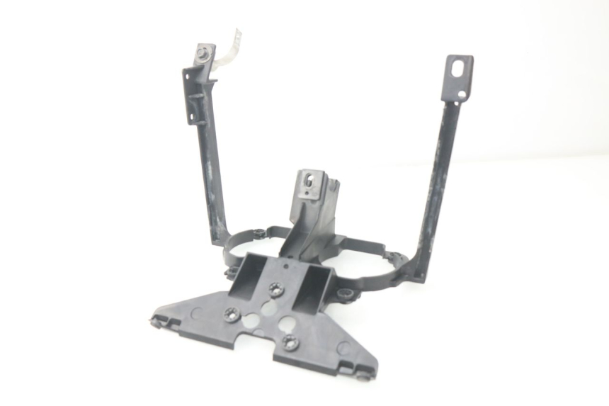 photo de FRONT FAIRING BRACKET YAMAHA TDM ABS 900 (2002 - 2014) - Technical close-up