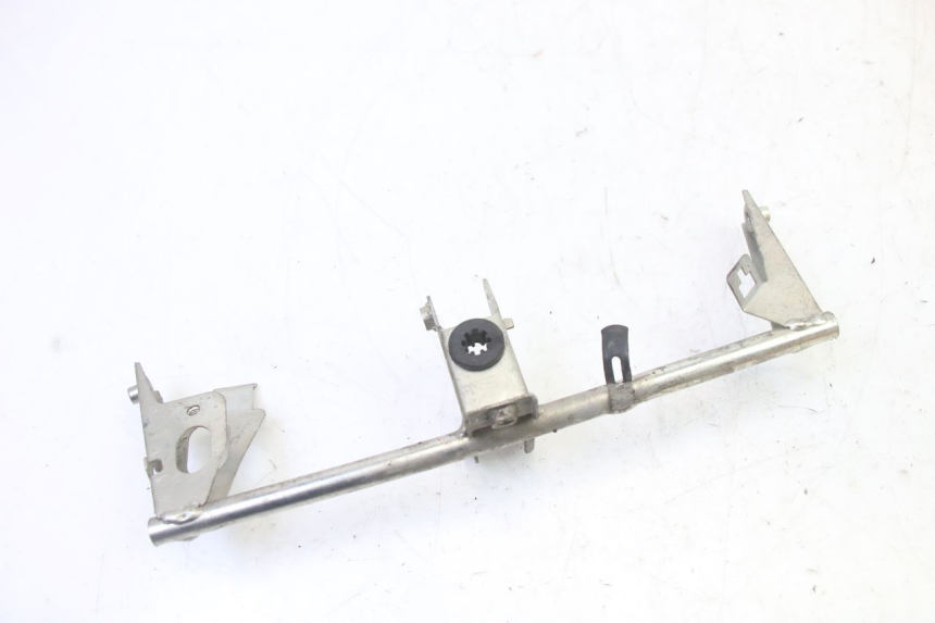 photo de FRONT FAIRING BRACKET HONDA X8R 50 (1998 - 2003) - Component detail