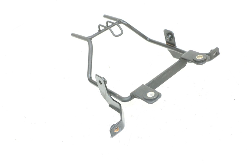 photo de FRONT FAIRING BRACKET KSR CODE 125 (2018 - 2020) - Zoom on usage condition