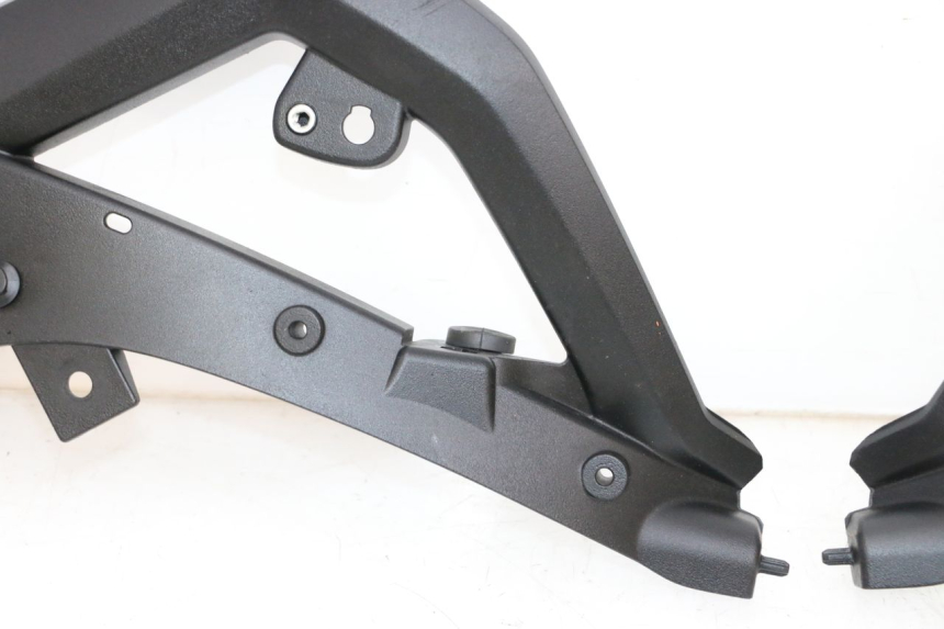 photo de FRONT FAIRING BRACKET BMW R GS 1250 (2021 - 2024) - Distinctive features