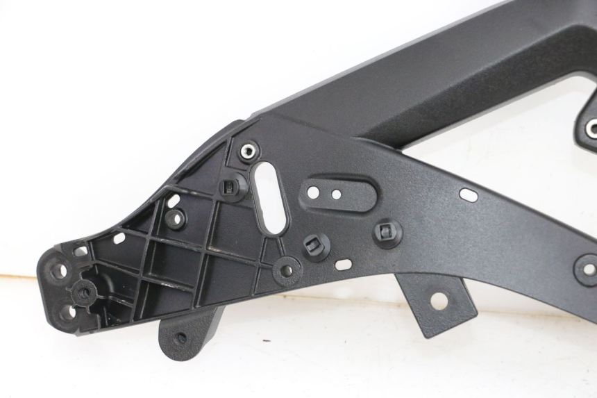 photo de FRONT FAIRING BRACKET BMW R GS 1250 (2021 - 2024) - High-resolution close-up