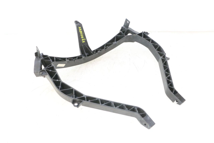photo de FRONT FAIRING BRACKET CAN-AM SPYDER RS 1000 (2008 - 2012) - Zoom on usage condition