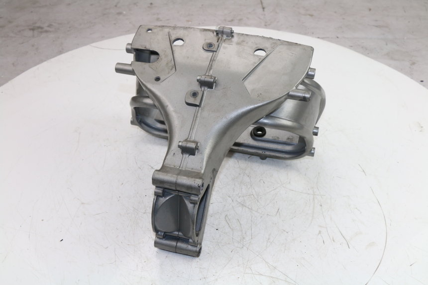 photo de FRONT FAIRING BRACKET DUCATI ST3 992 (2006 - 2008) - Component detail