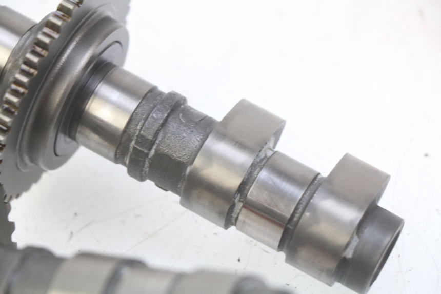 photo de CAMSHAFT HONDA CBF 500 (2004 - 2007) - Alternative perspective