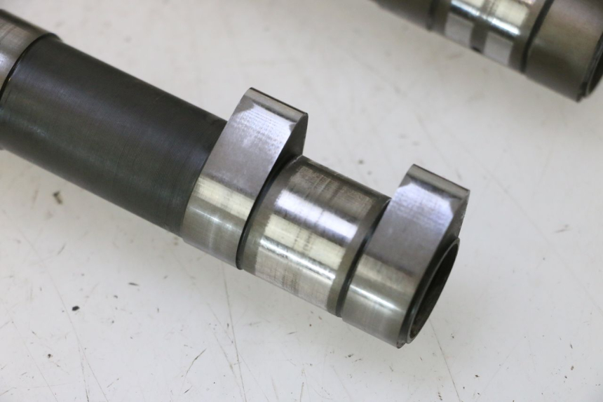 photo de CAMSHAFT YAMAHA FJR 1300 (2001 - 2005) - Checked used part