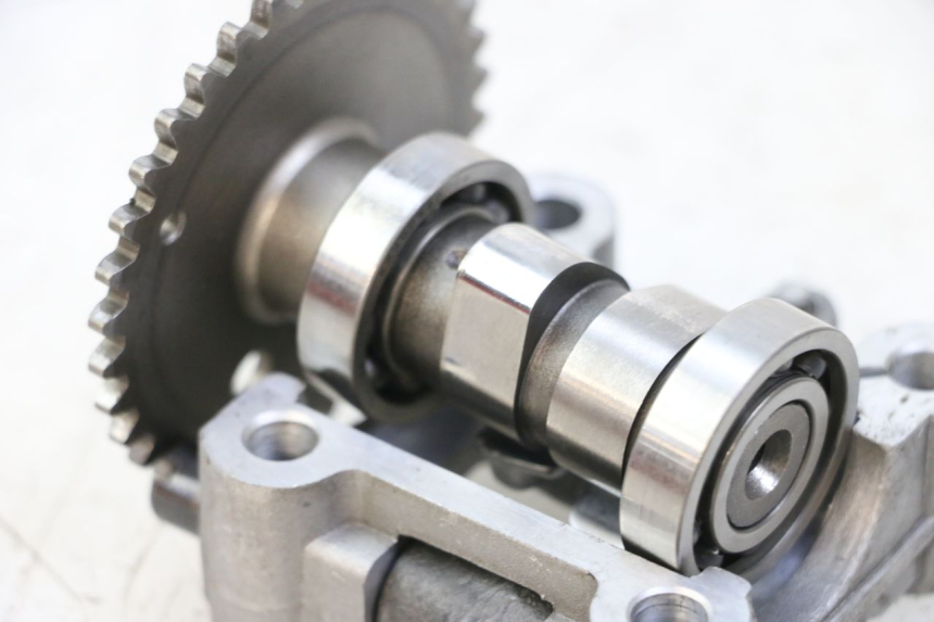 photo de CAMSHAFT KYMCO AGILITY 4T 50 (2018 - 2022) - Technical close-up