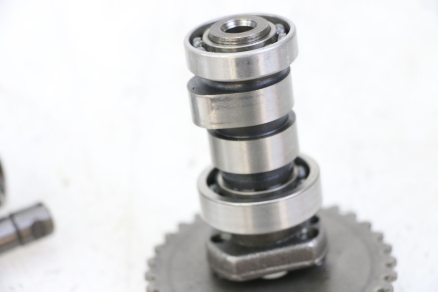 photo de CAMSHAFT PEUGEOT KISBEE 4T 50 (2018 - 2022) - Zoom on usage condition