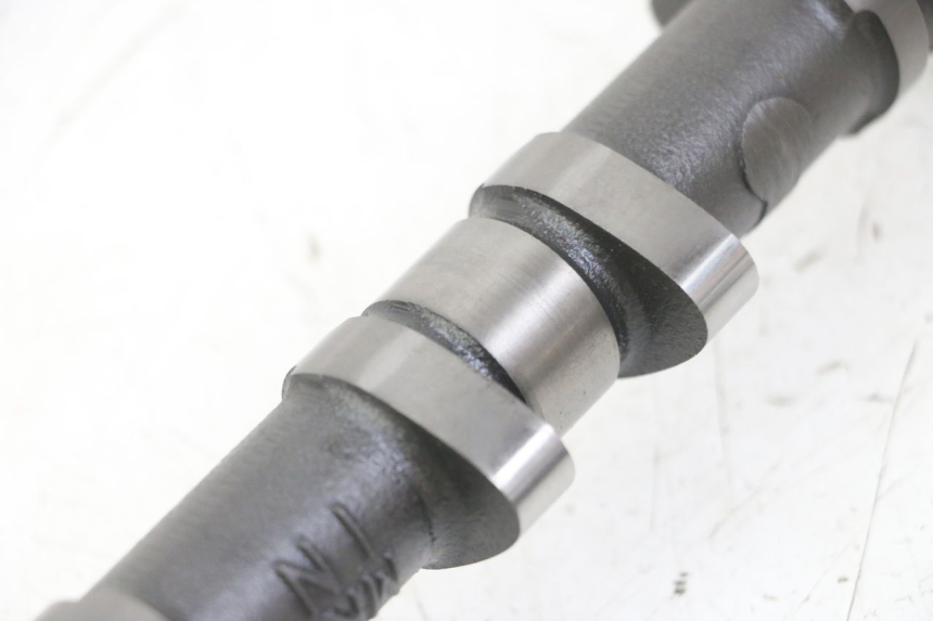 photo de INTAKE CAMSHAFT HONDA CB R 1000 (2018 - 2023) - Zoom on usage condition