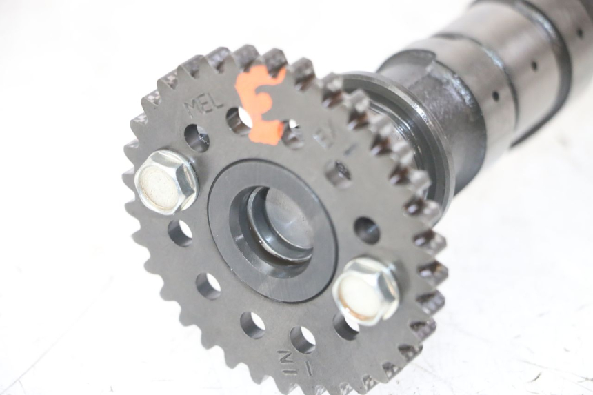 photo de EXHAUST CAMSHAFT HONDA CB R 1000 (2018 - 2023) - High-resolution close-up