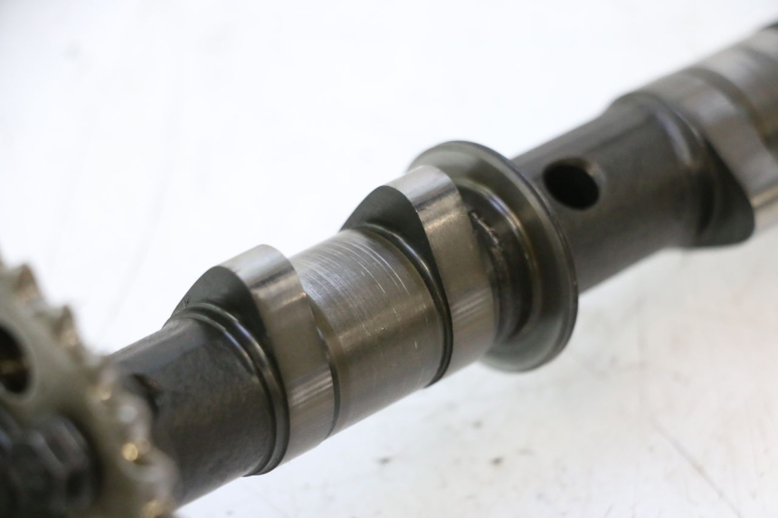 photo de EXHAUST CAMSHAFT YAMAHA YZF R GENESIS 750 (1993 - 1998) - Fixing points details