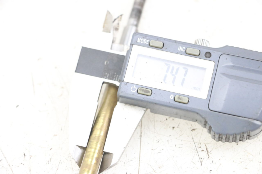 photo de CLUTCH SHAFT SUZUKI GSX E 250 (1982 - 1983) - Component detail