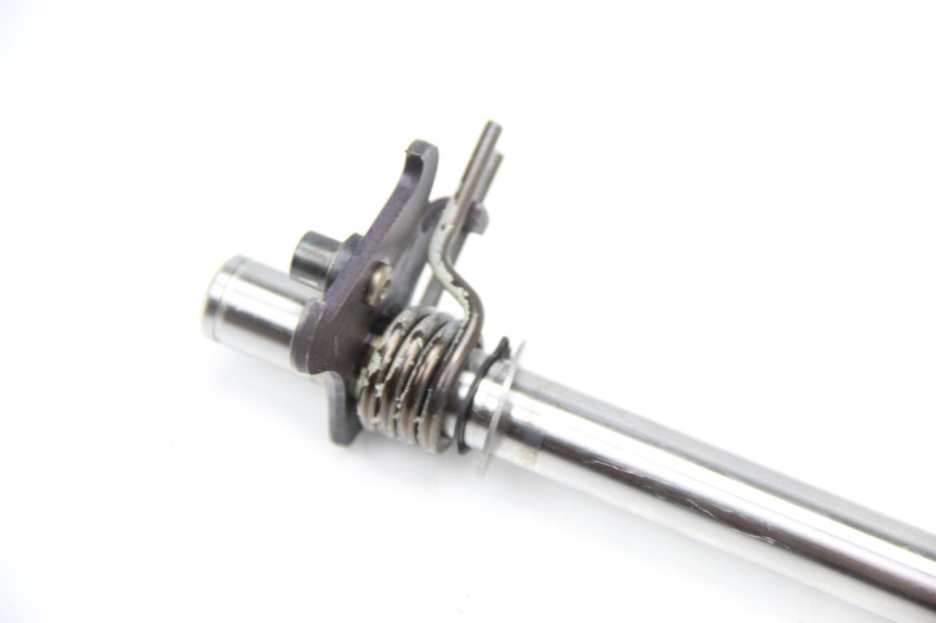 photo de GEAR CHANGE SHAFT SUZUKI GSR 600 (2005 - 2012) - Alternative perspective