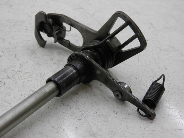 photo de GEAR CHANGE SHAFT YAMAHA FJR 1300 (2004 - 2005) - Zoom on usage condition