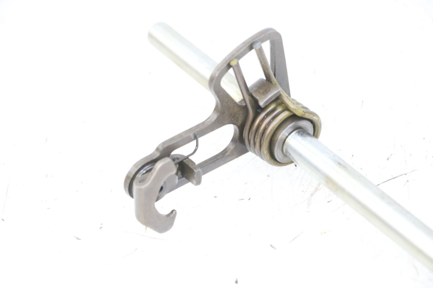 photo de GEAR SELECTOR SHAFT YAMAHA FZS FAZER 600 (2001 - 2003) - Zoom on usage condition