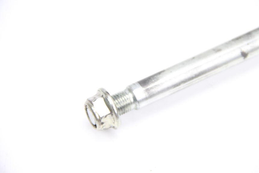 photo de SWING ARM AXLE HYOSUNG AQUILA GV 125 (2009 - 2016) - Alternative perspective