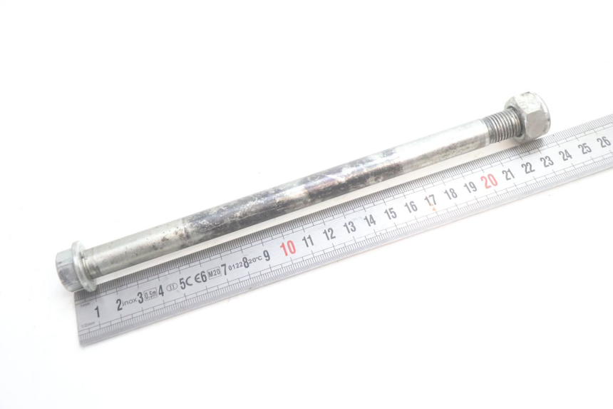photo de SWING ARM AXLE HM HONDA CRM DERAPAGE RR 50 (2006 - 2017) - Zoom on usage condition