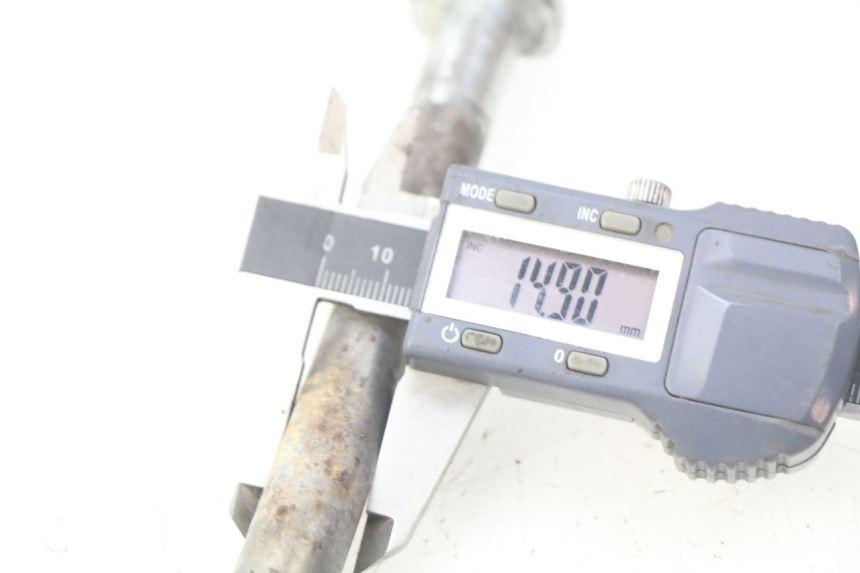 photo de SWINGARM PIVOT AXIS XTRM FACTORY DIRTBIKE BSE 150 - Alternative perspective