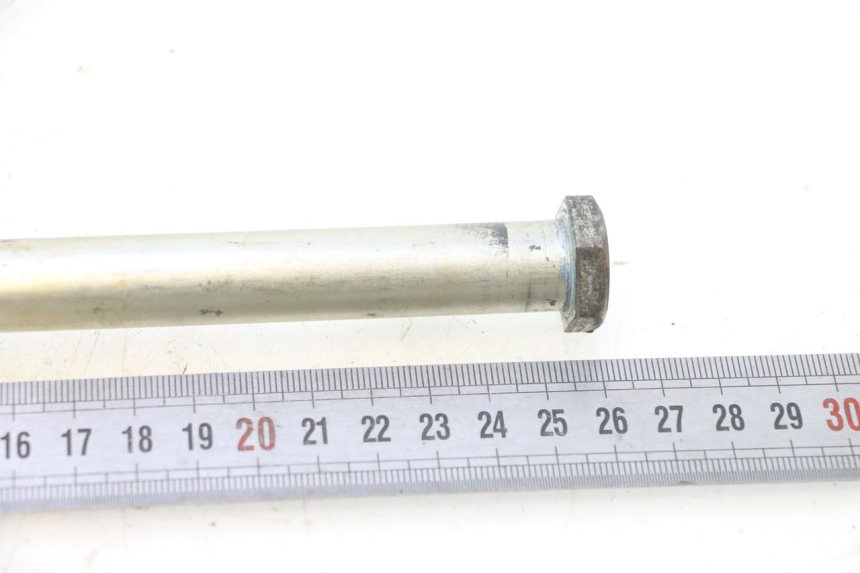 photo de SWING ARM AXLE SUZUKI DR S 600 (1985 - 1989) - Zoom on usage condition