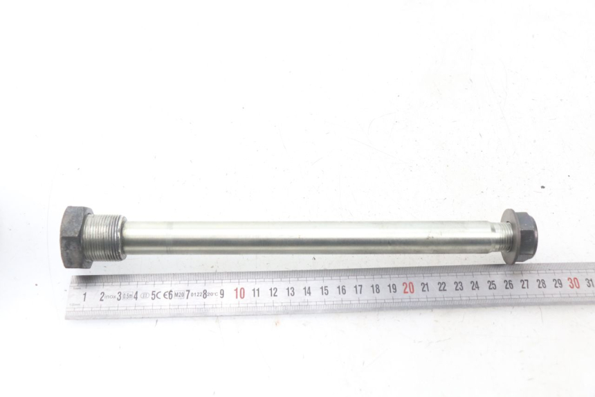 photo de SWING ARM AXLE YAMAHA FJR ABS 1300 (2006 - 2012) - Zoom on usage condition