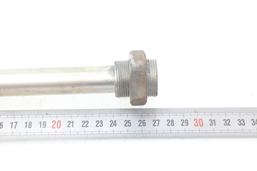 photo de SWINGARM PIVOT BOLT YAMAHA FJR ABS 1300 (2016 - 2020) - Zoom on usage condition