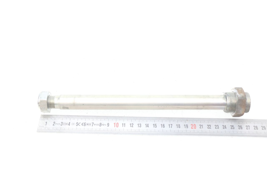 photo de SWINGARM PIVOT BOLT YAMAHA FJR ABS 1300 (2016 - 2020) - Alternative perspective