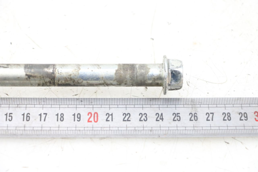 photo de SWING ARM AXLE HYOSUNG GF 125 (2001 - 2005) - Zoom on usage condition