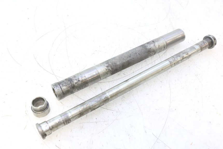 photo de SWINGARM PIVOT BOLT GILERA GP 800 (2007 - 2013) - Main view