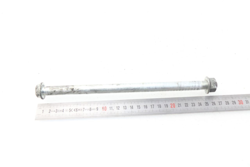 photo de SWING ARM AXLE KAWASAKI GPZ S 500 (1994 - 2005) - Zoom on usage condition