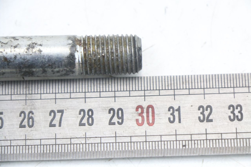 photo de SWING ARM AXLE SUZUKI GSX E 250 (1982 - 1983) - Zoom on usage condition