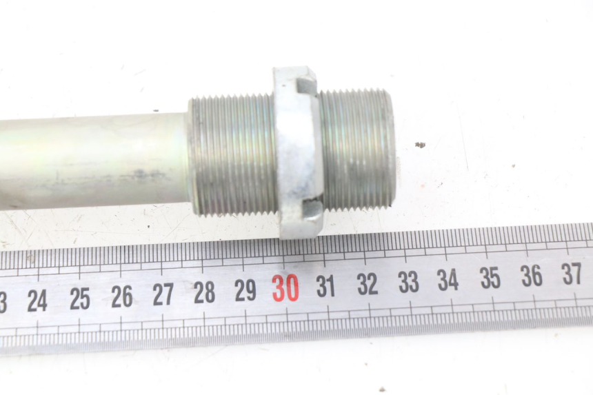 photo de SWING ARM AXLE SUZUKI GSX-R GSXR 750 (2011 - 2016) - Alternative perspective