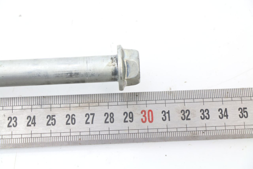 photo de SWING ARM AXLE SUZUKI GSXF GSX F 600 (1988 - 1997) - Component detail