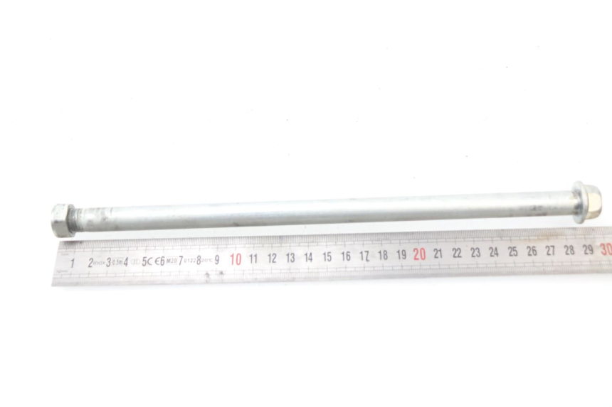 photo de SWING ARM AXLE SUZUKI GSXF GSX F 600 (1988 - 1997) - Zoom on usage condition