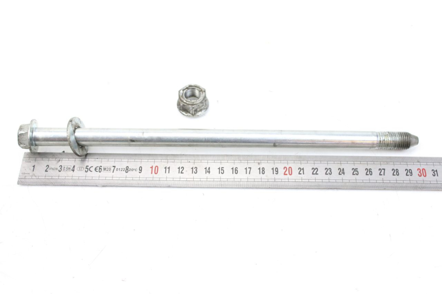 photo de SWINGARM PIVOT BOLT SYM HUSKY 125 (1999 - 2005) - Alternative perspective