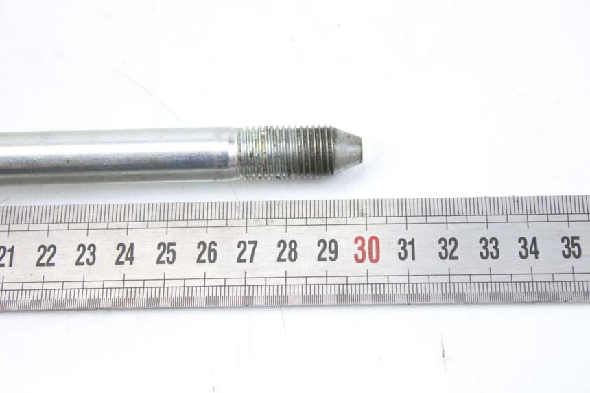 photo de SWINGARM PIVOT BOLT SYM HUSKY 125 (1999 - 2005) - Technical close-up