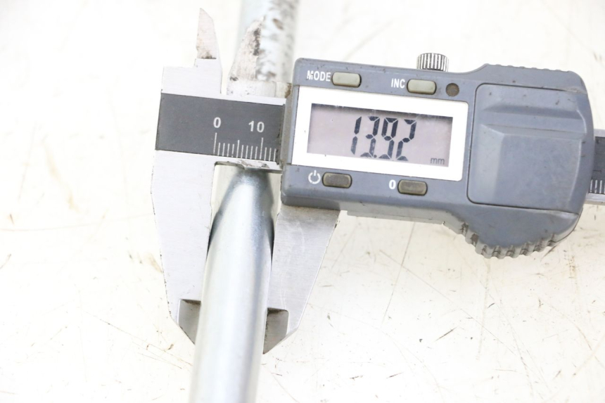 photo de SWING ARM AXLE KIDEN KD125-G 125 (2018 - 2022) - Component detail