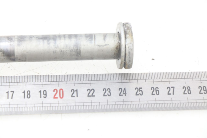 photo de SWINGARM PIVOT AXIS KAWASAKI KX F KXF 450 (2012 - 2015) - Component detail