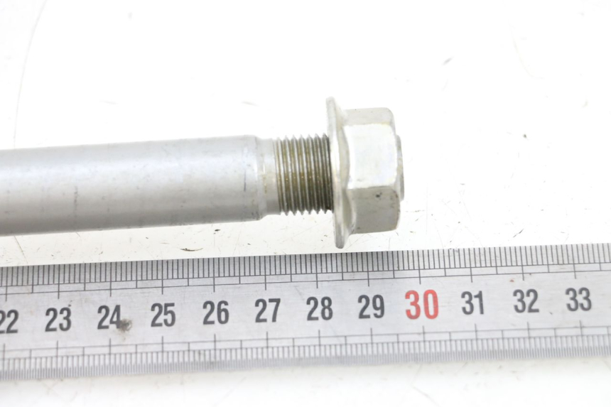 photo de SWING ARM AXLE KAWASAKI NINJA 400 (2018 - 2023) - Alternative perspective