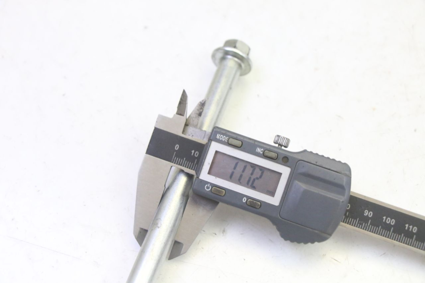 photo de SWING ARM AXLE APOLLO RFZ 125 - Technical close-up