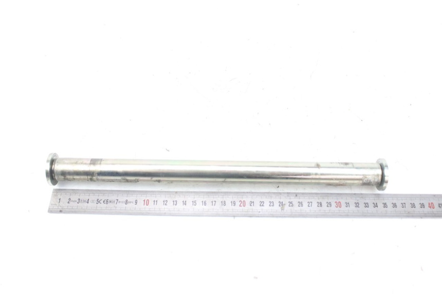 photo de SWINGARM PIVOT BOLT TRIUMPH SPRINT ST 955 (1999 - 2001) - Alternative perspective