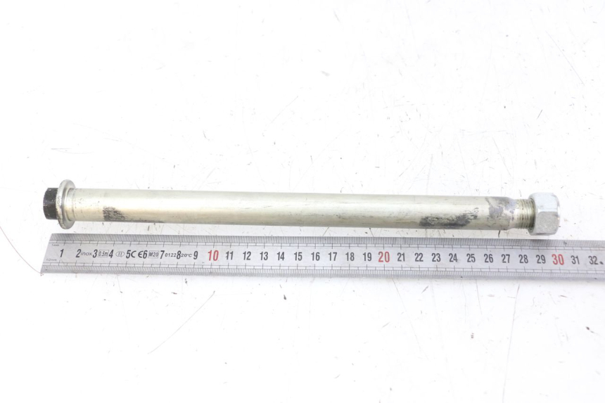 photo de SWINGARM PIVOT AXIS SUZUKI GSX F GSXF 650 (2007 - 2015) - Alternative perspective