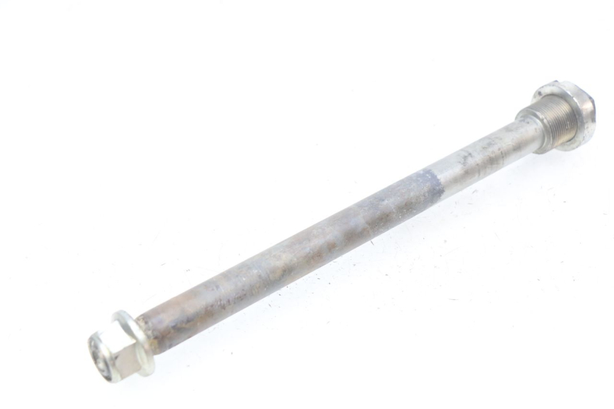 photo de SWINGARM PIVOT BOLT SUZUKI SV N 650 (1999 - 2002) - Alternative perspective