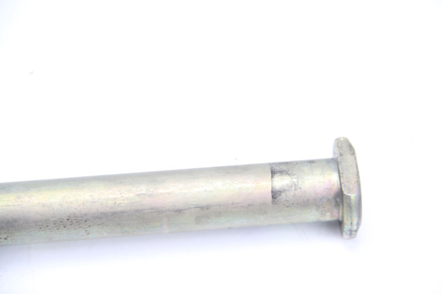 photo de SWING ARM AXLE YAMAHA TDM ABS 900 (2002 - 2014) - Technical close-up