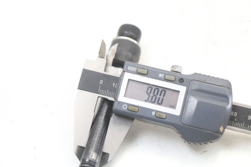 photo de SWING ARM AXLE DUALTRON TOGO PLUS 1 - Alternative perspective